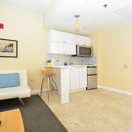 First Street Apartments Miami Beach Bagian luar foto